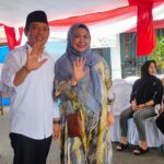 Dedy Wahyudi dan Istri usai memberikan hak suaranya di TPS 4 Kelurahan Jalan Gedang Kota Bengkulu